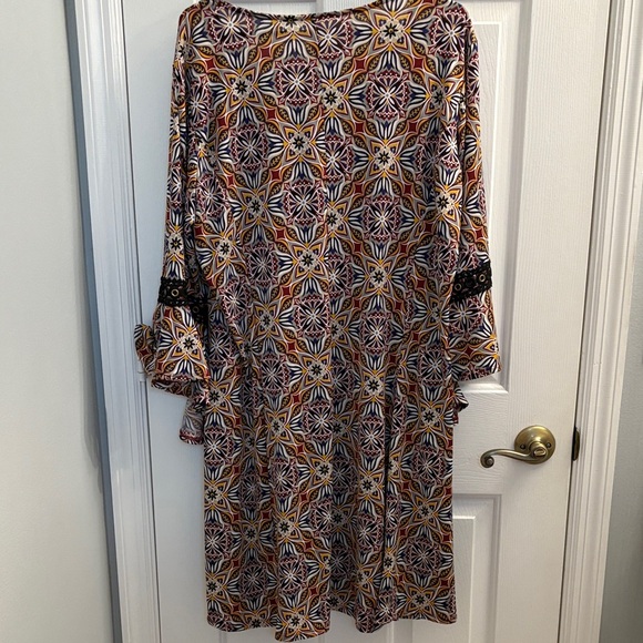 Multicolor Geometric Pattern Dress - Picture 5 of 6